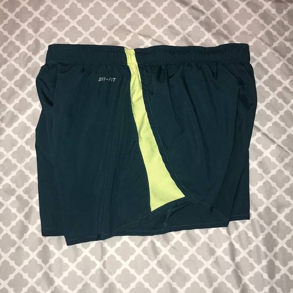 Nike Dri-Fit Shorts - Picture 2 of 3